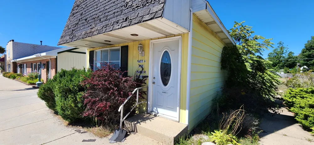 1165 E Wilcox Avenue White Cloud, MI 49349