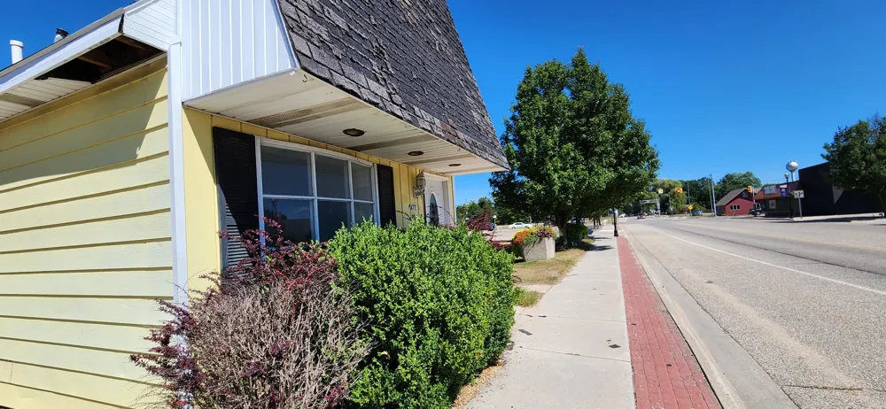 1165 E Wilcox Avenue White Cloud, MI 49349