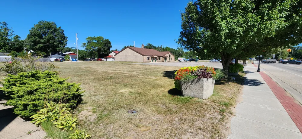 1165 E Wilcox Avenue White Cloud, MI 49349