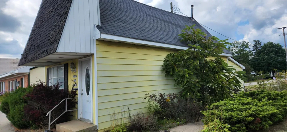 1165 E Wilcox Avenue White Cloud, MI 49349