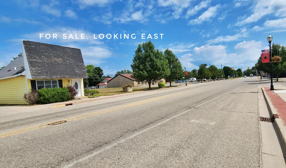 1165 E Wilcox Avenue White Cloud, MI 49349