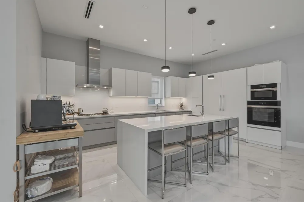 5 SE 11th Avenue Fort Lauderdale, FL 33301