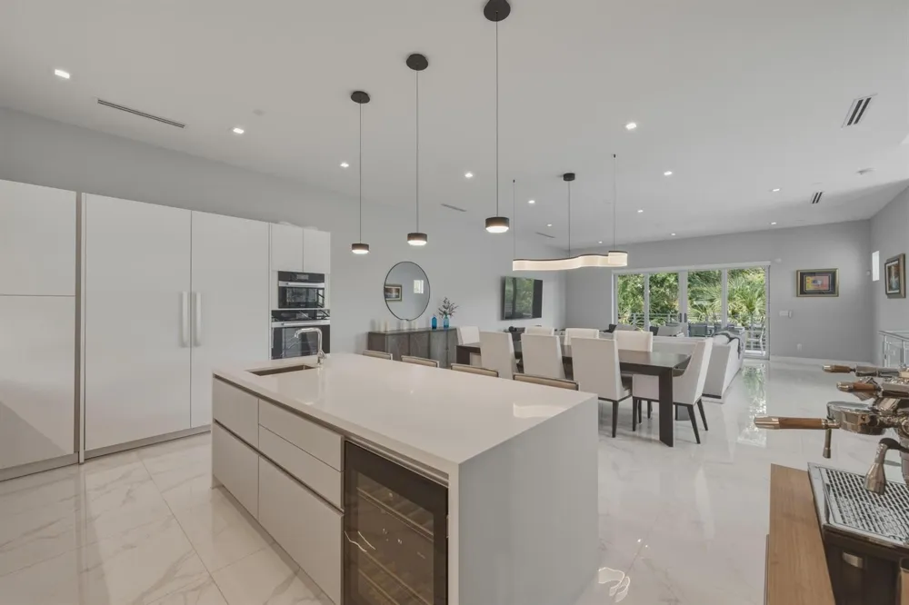 5 SE 11th Avenue Fort Lauderdale, FL 33301