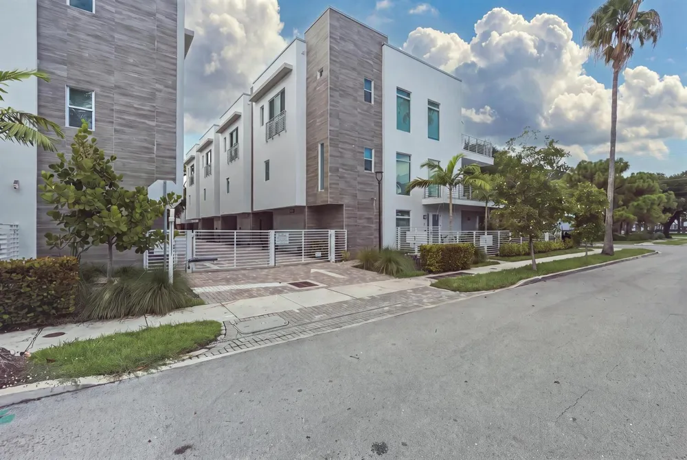 5 SE 11th Avenue Fort Lauderdale, FL 33301