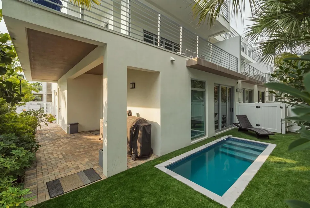 5 SE 11th Avenue Fort Lauderdale, FL 33301