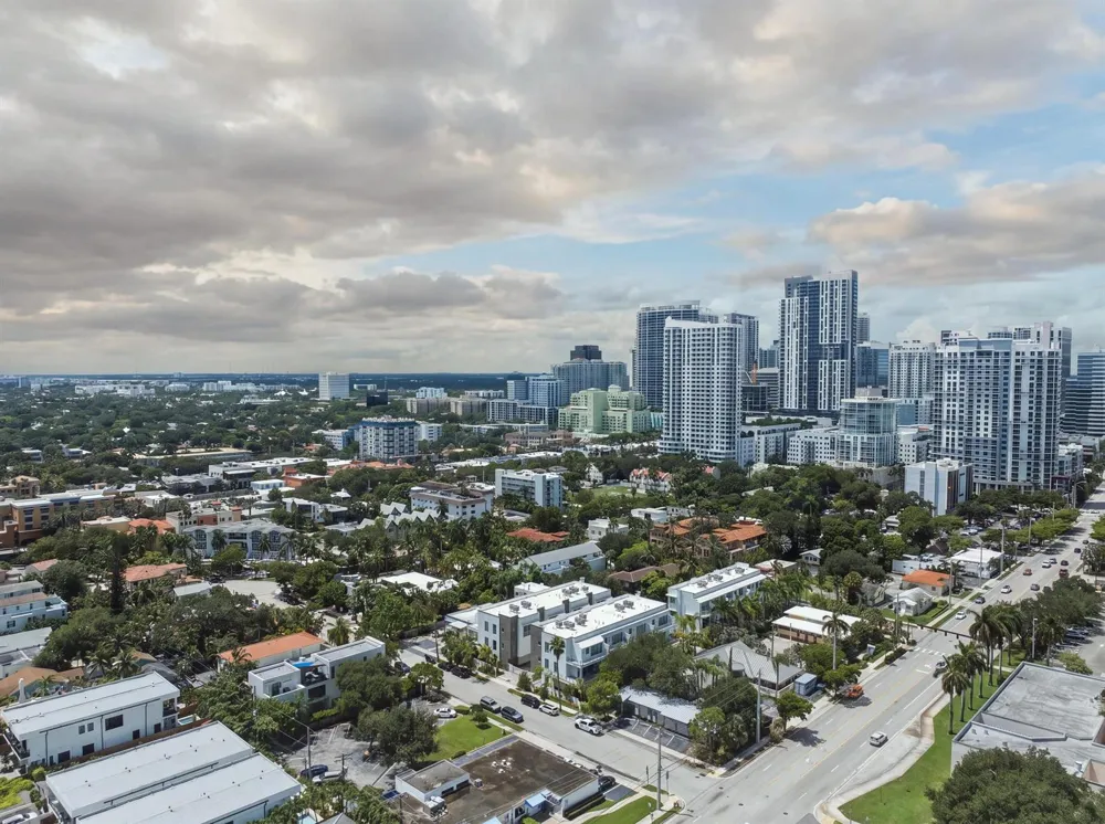 5 SE 11th Avenue Fort Lauderdale, FL 33301