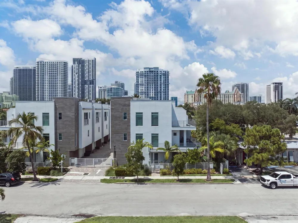 5 SE 11th Avenue Fort Lauderdale, FL 33301
