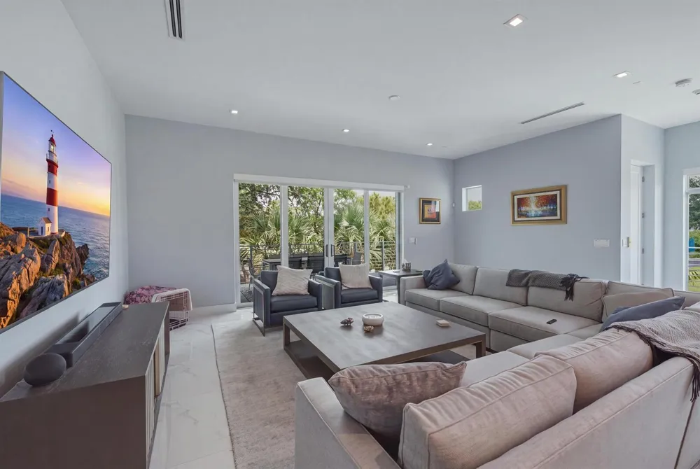 5 SE 11th Avenue Fort Lauderdale, FL 33301
