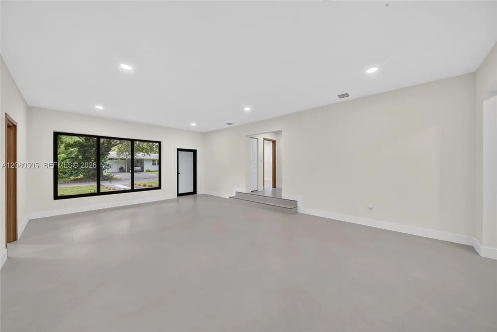 8230 SW 117th Ter Miami, FL 33156