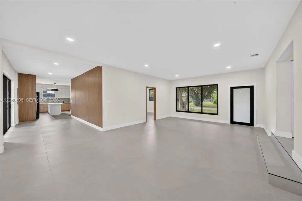 8230 SW 117th Ter Miami, FL 33156
