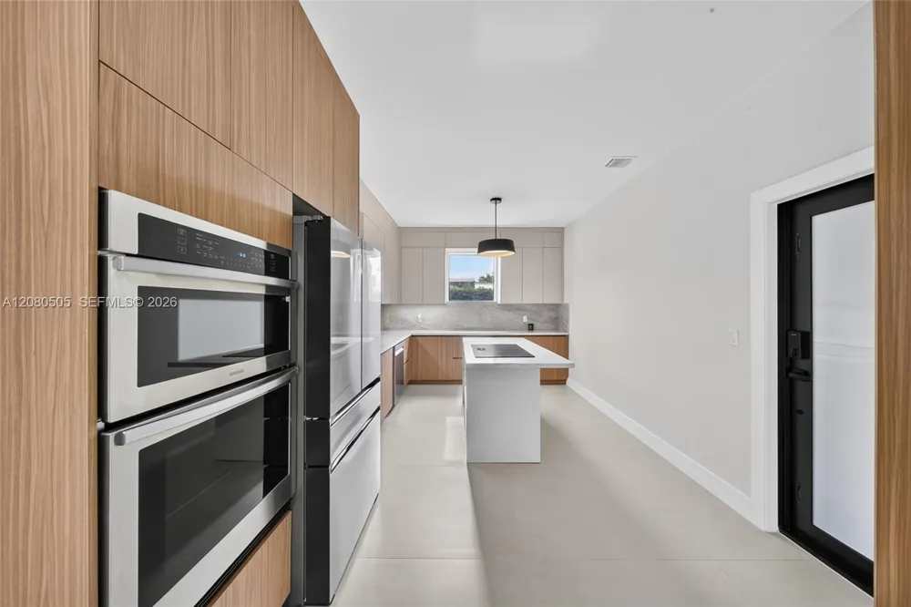 8230 SW 117th Ter Miami, FL 33156