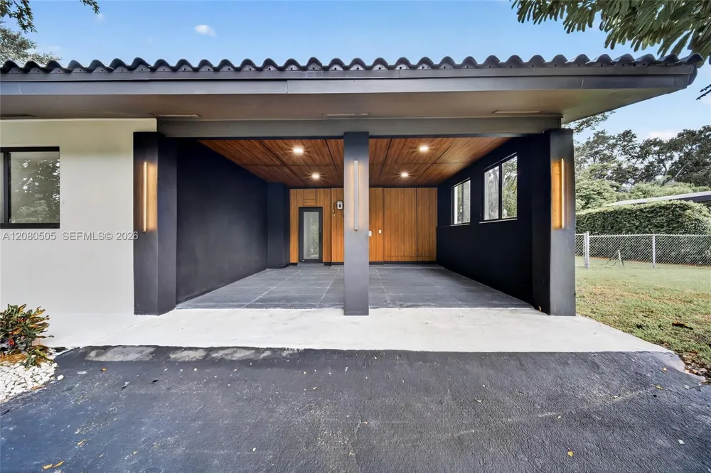 8230 SW 117th Ter Miami, FL 33156