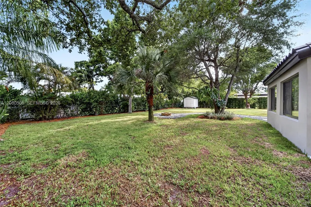 8230 SW 117th Ter Miami, FL 33156