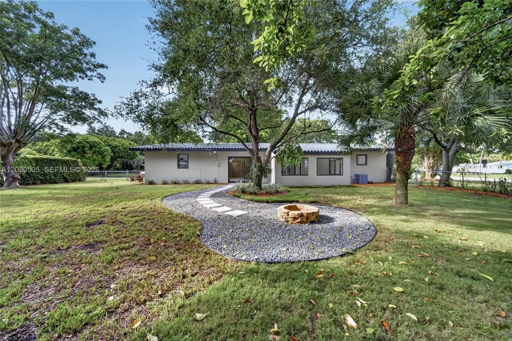 8230 SW 117th Ter Miami, FL 33156