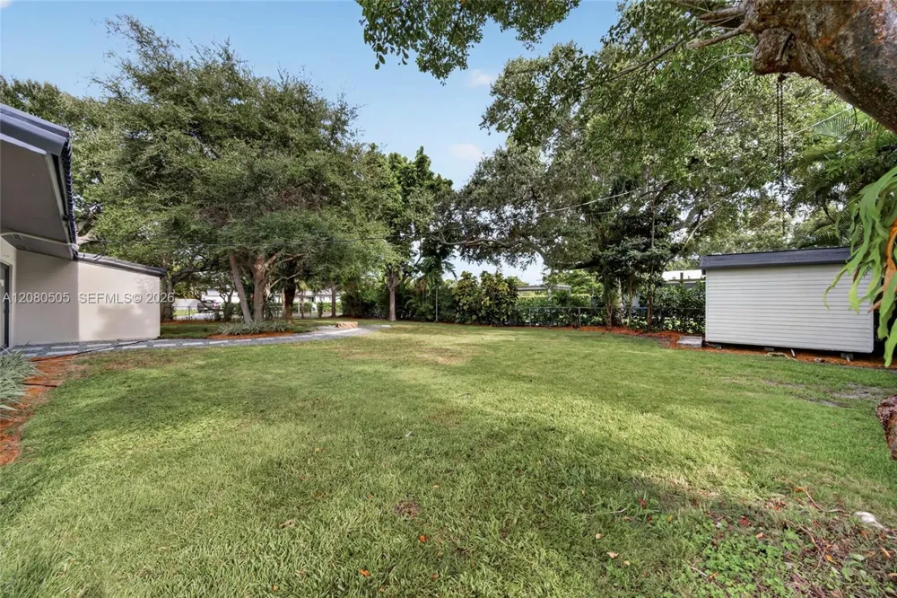 8230 SW 117th Ter Miami, FL 33156
