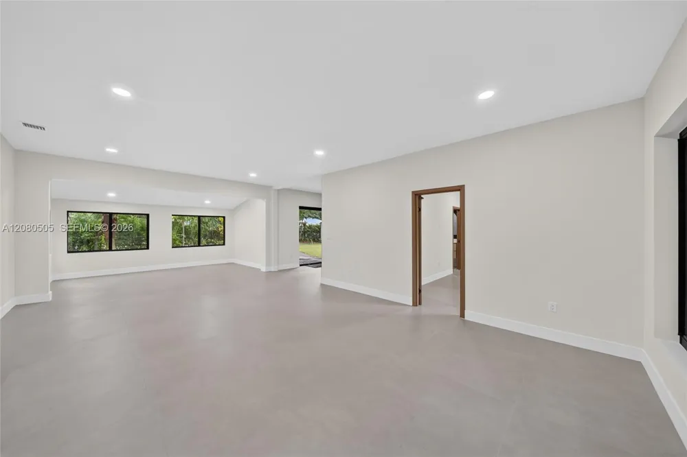 8230 SW 117th Ter Miami, FL 33156