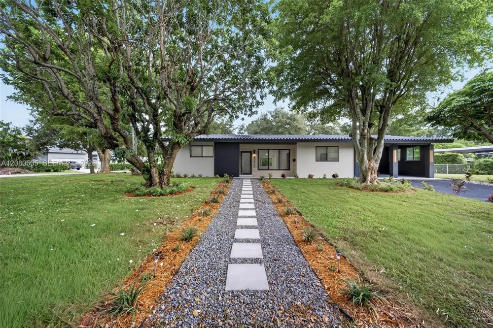 8230 SW 117th Ter Miami, FL 33156