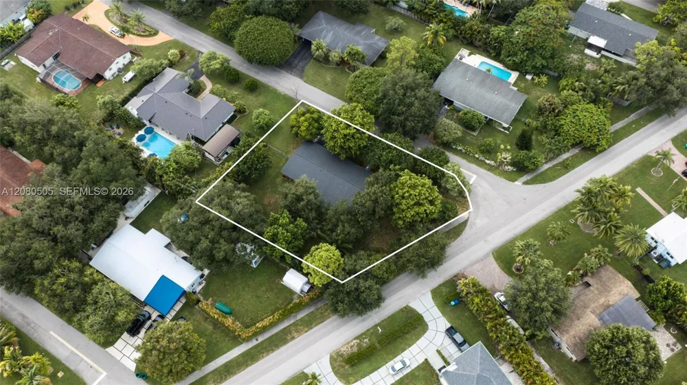 8230 SW 117th Ter Miami, FL 33156
