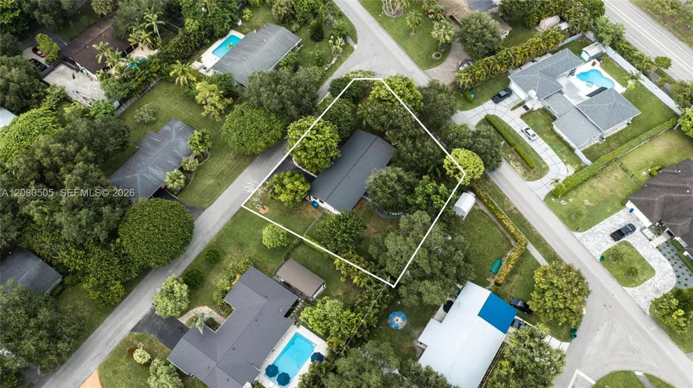 8230 SW 117th Ter Miami, FL 33156