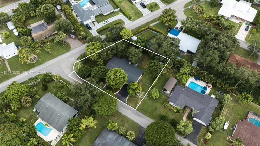 8230 SW 117th Ter Miami, FL 33156