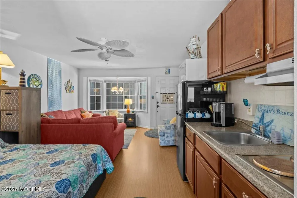 402 E Saint Paul Avenue #205 Wildwood, NJ 08260