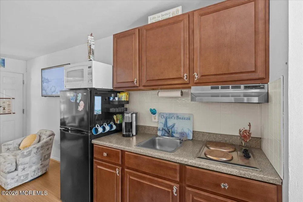 402 E Saint Paul Avenue #205 Wildwood, NJ 08260