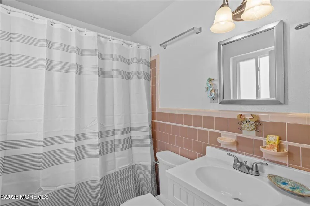 402 E Saint Paul Avenue #205 Wildwood, NJ 08260