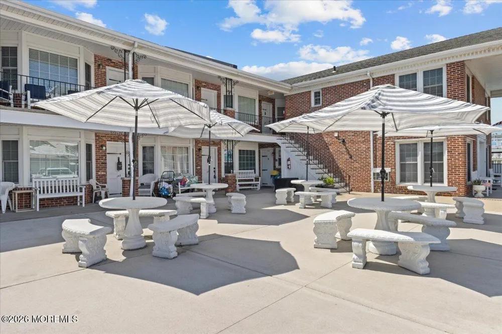 402 E Saint Paul Avenue #205 Wildwood, NJ 08260