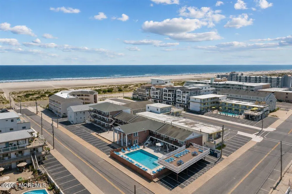 402 E Saint Paul Avenue #205 Wildwood, NJ 08260
