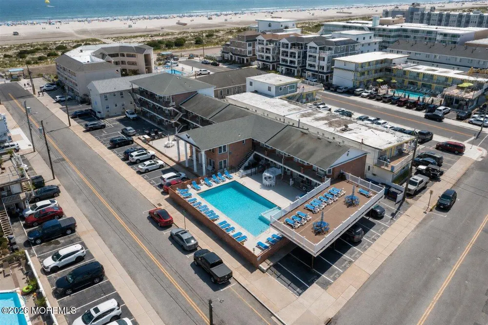 402 E Saint Paul Avenue #205 Wildwood, NJ 08260