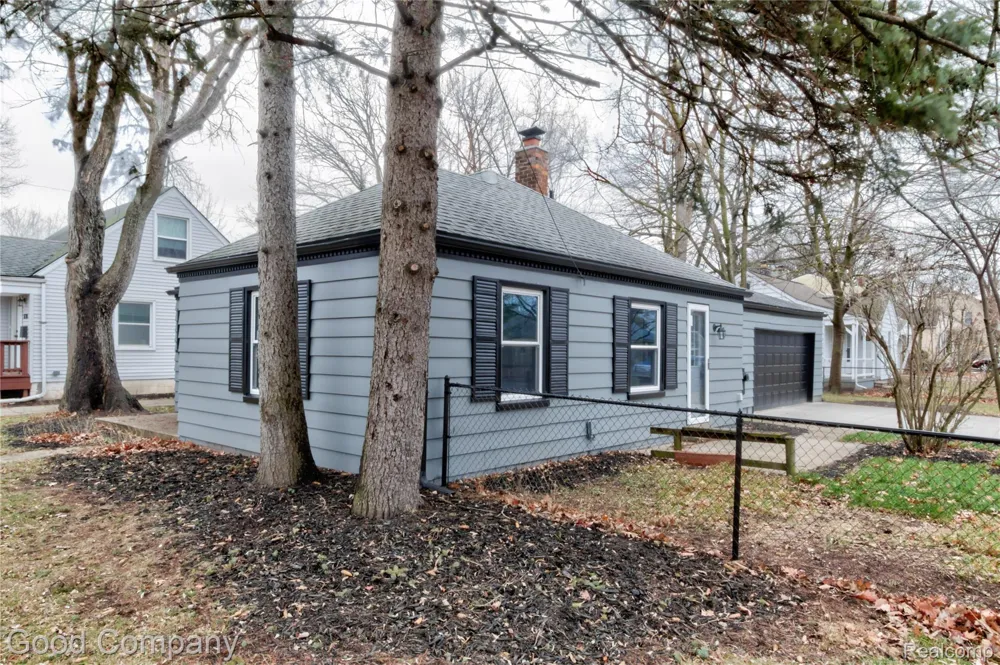 1710 Woodward Heights Ferndale City, MI 48220