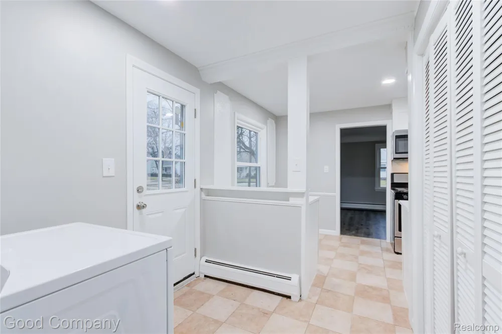 1710 Woodward Heights Ferndale City, MI 48220