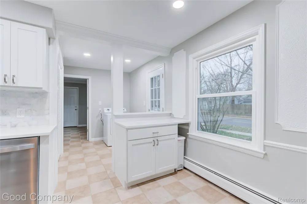 1710 Woodward Heights Ferndale City, MI 48220