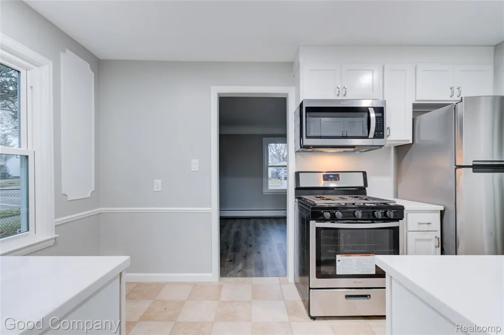 1710 Woodward Heights Ferndale City, MI 48220