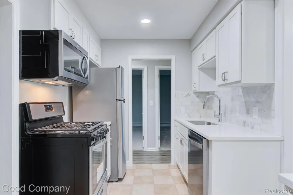 1710 Woodward Heights Ferndale City, MI 48220
