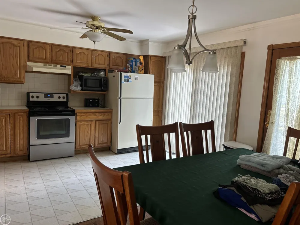 47630 Winthrop Street Shelby Charter Township, MI 48317