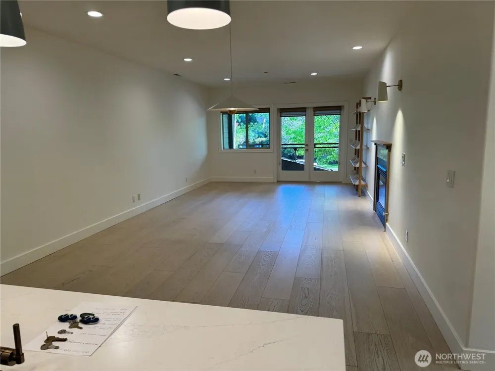 360 Knechtel Way NE #207 Bainbridge Island, WA 98110