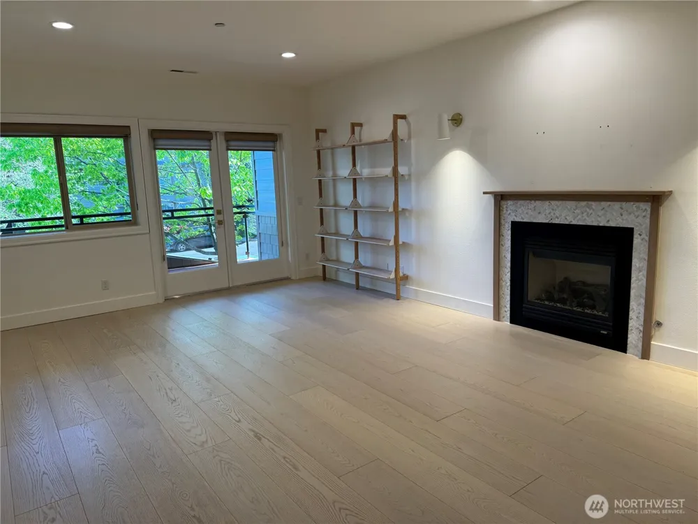 360 Knechtel Way NE #207 Bainbridge Island, WA 98110