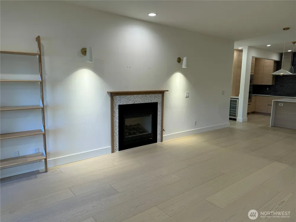 360 Knechtel Way NE #207 Bainbridge Island, WA 98110