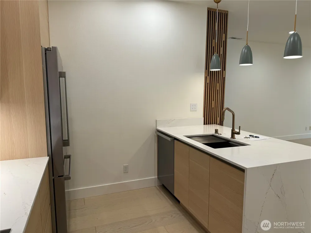360 Knechtel Way NE #207 Bainbridge Island, WA 98110