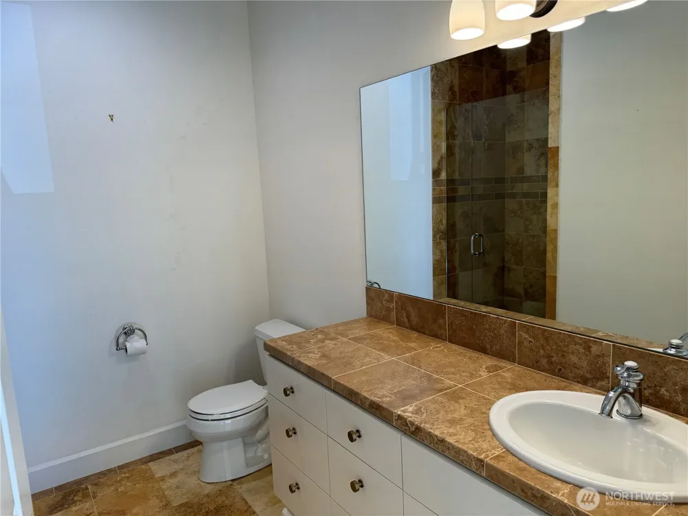 360 Knechtel Way NE #207 Bainbridge Island, WA 98110