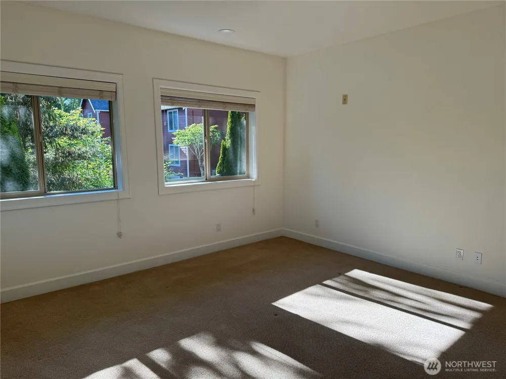 360 Knechtel Way NE #207 Bainbridge Island, WA 98110