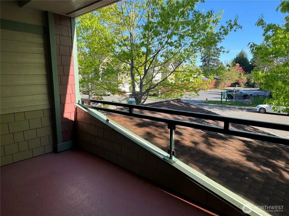360 Knechtel Way NE #207 Bainbridge Island, WA 98110