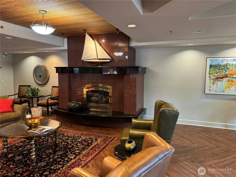 360 Knechtel Way NE #207 Bainbridge Island, WA 98110