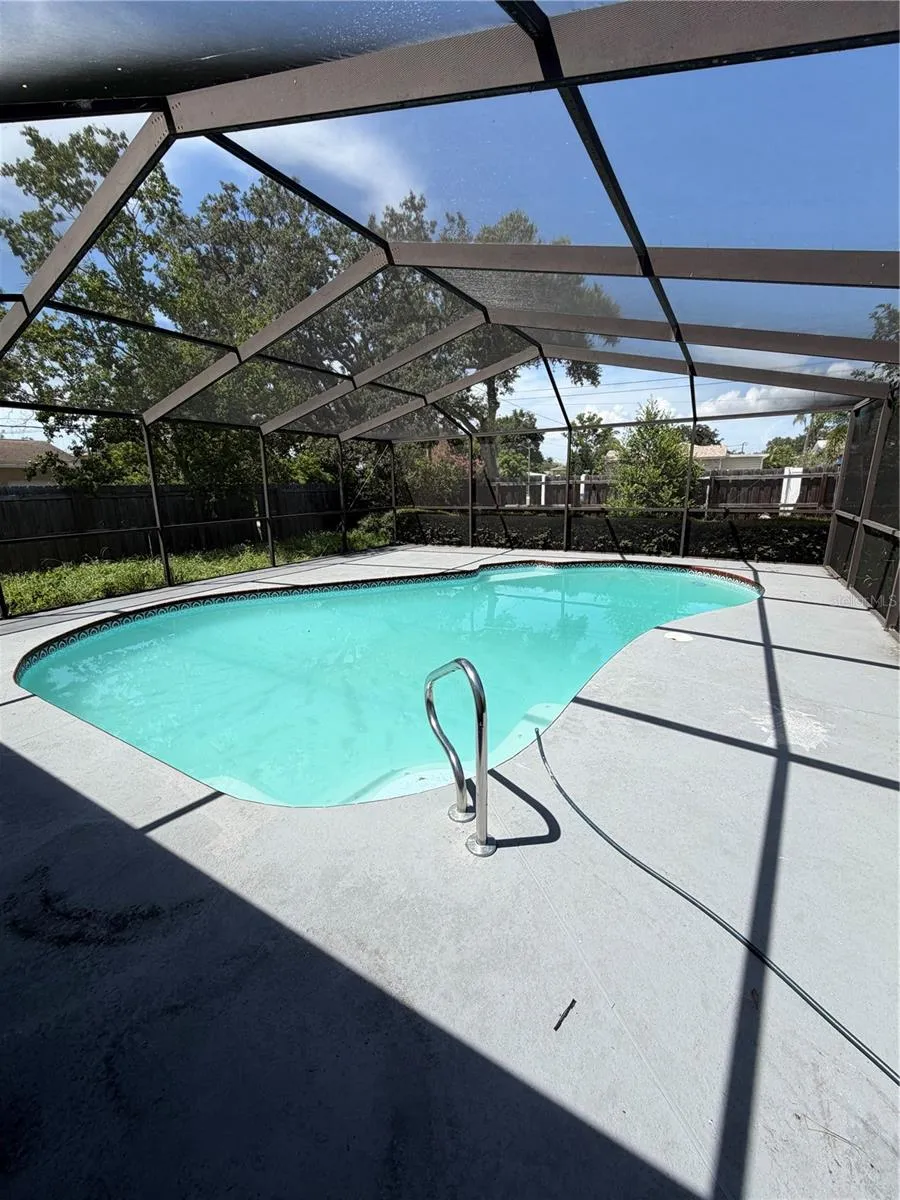 4649 18TH AVENUE St Petersburg, FL 33713
