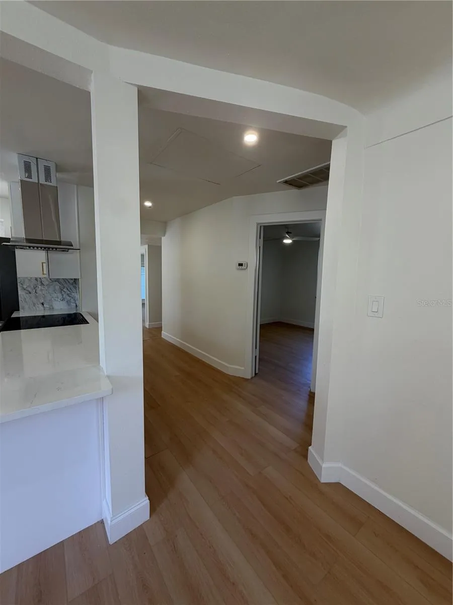 4649 18TH AVENUE St Petersburg, FL 33713
