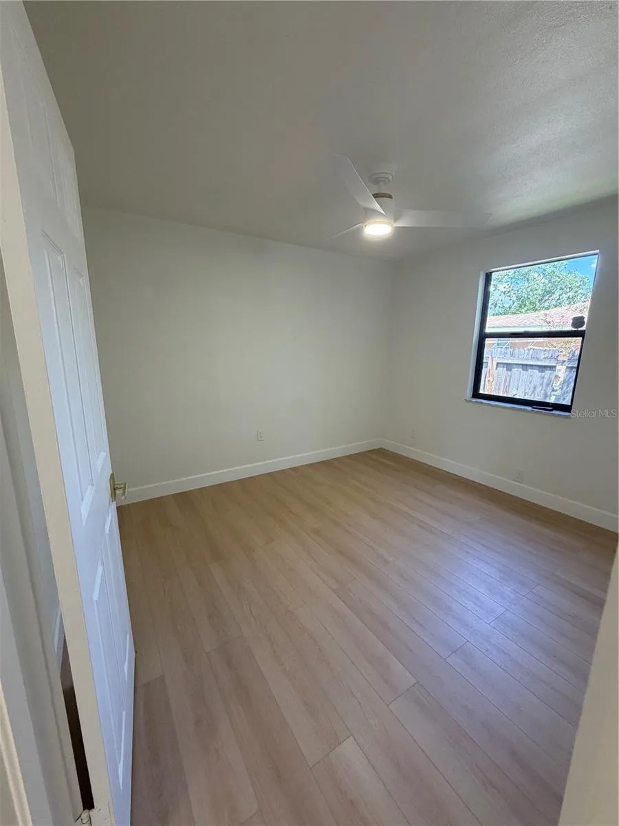 4649 18TH AVENUE St Petersburg, FL 33713