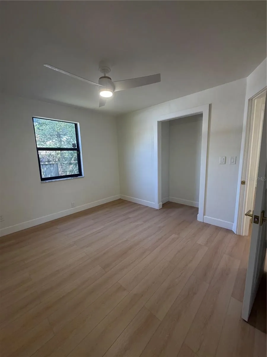 4649 18TH AVENUE St Petersburg, FL 33713