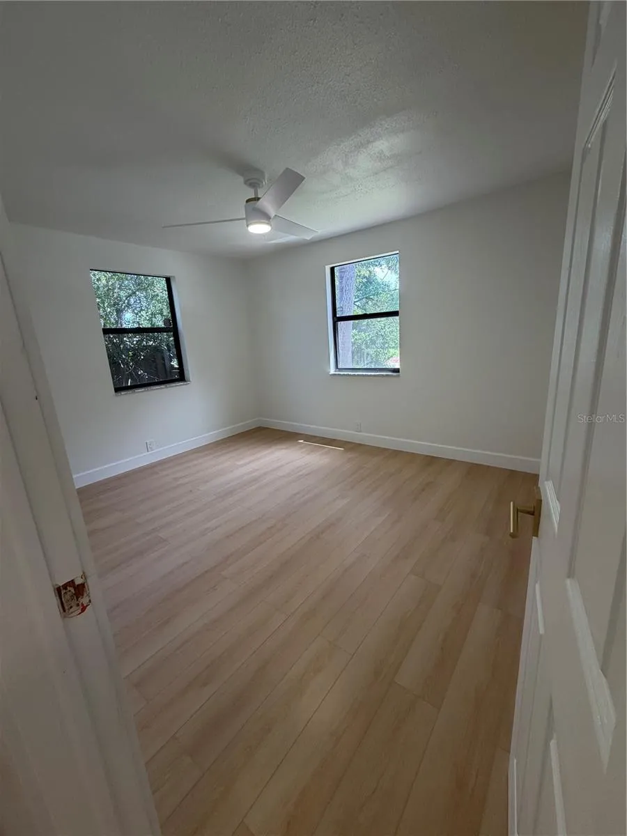 4649 18TH AVENUE St Petersburg, FL 33713