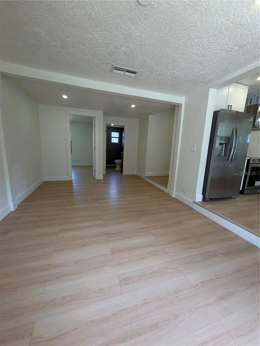 4649 18TH AVENUE St Petersburg, FL 33713